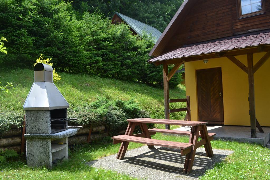 Chaty Pod Knizeci, Trojanovice Exterior photo